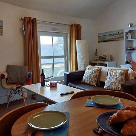 Salt Marsh Apartment Tywyn Ngoại thất bức ảnh