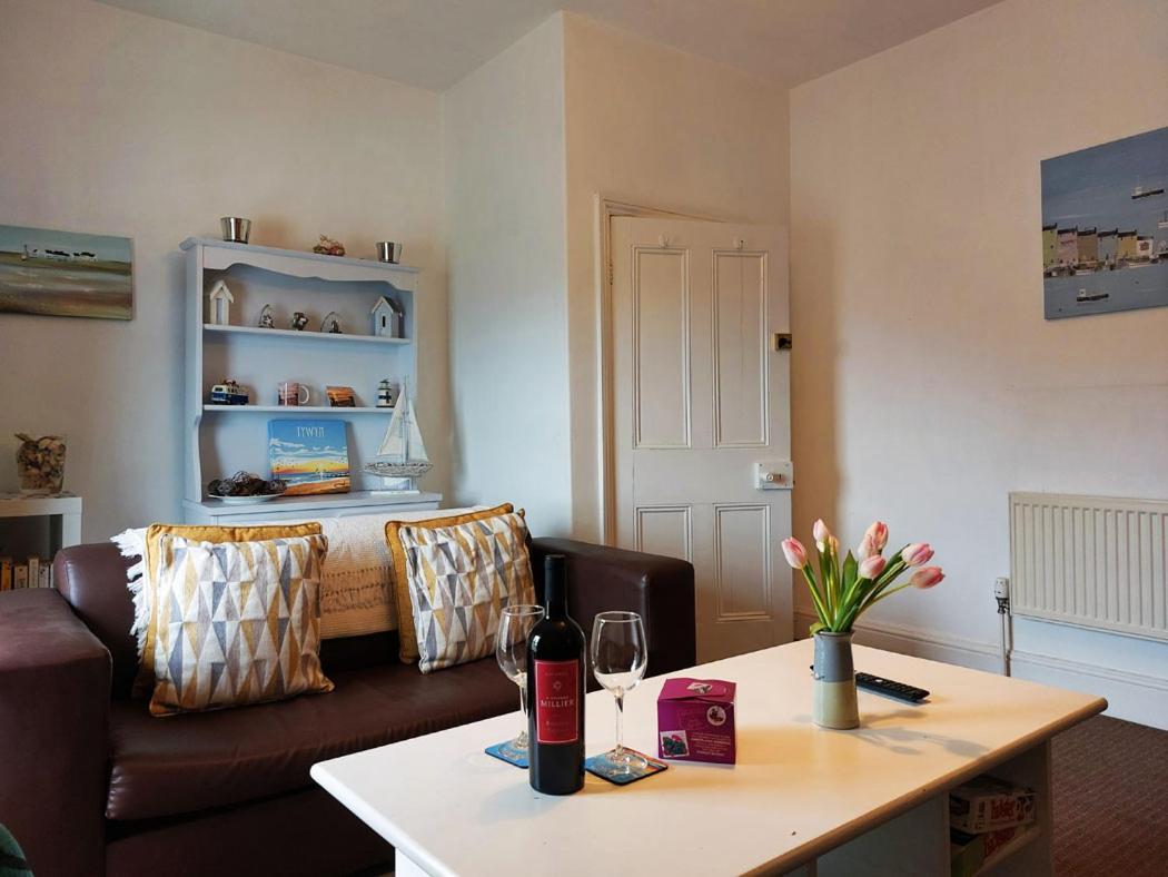 Salt Marsh Apartment Tywyn Ngoại thất bức ảnh
