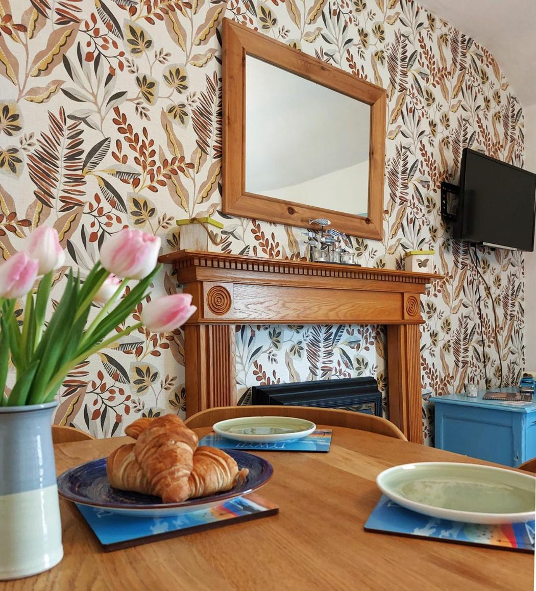 Salt Marsh Apartment Tywyn Ngoại thất bức ảnh