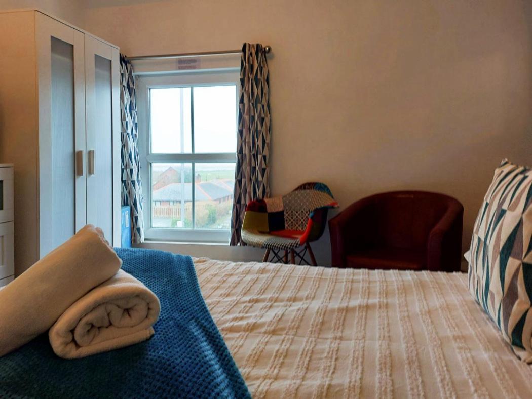 Salt Marsh Apartment Tywyn Ngoại thất bức ảnh