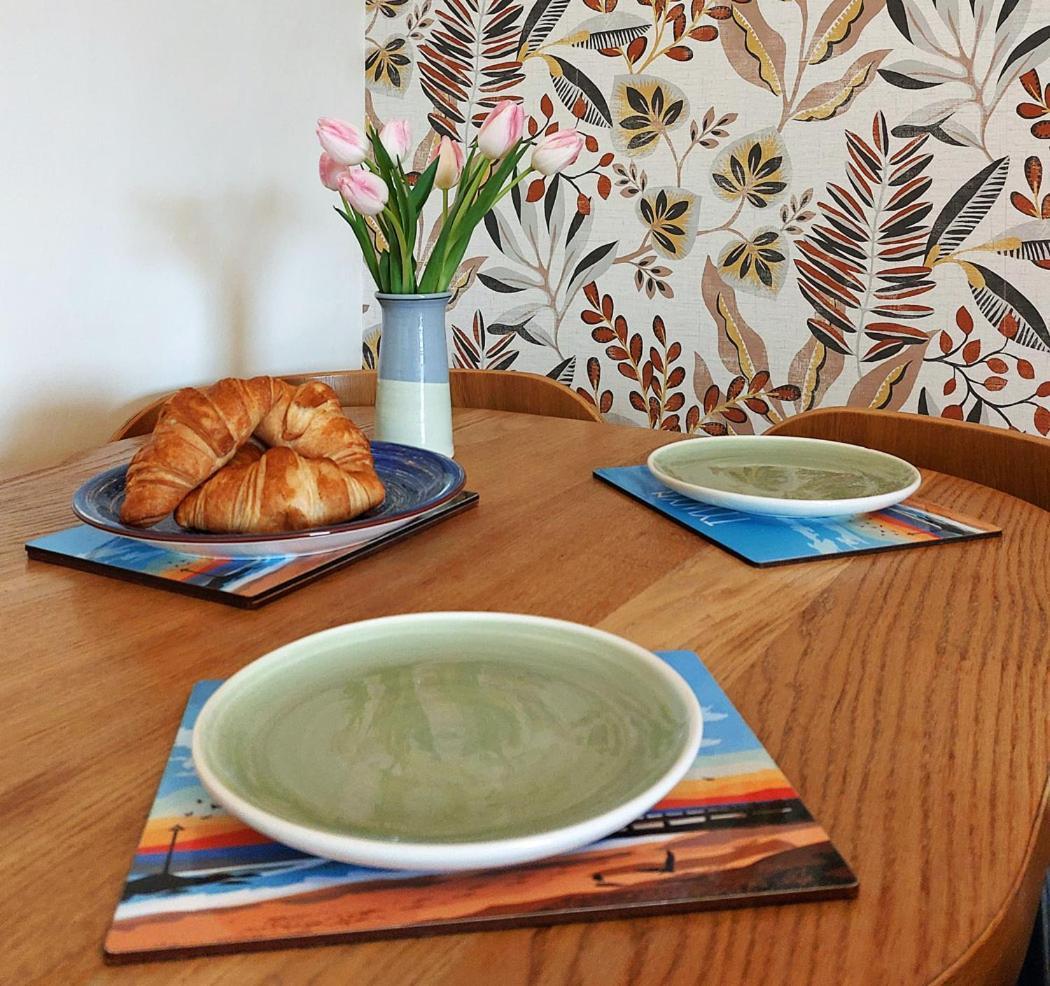 Salt Marsh Apartment Tywyn Ngoại thất bức ảnh